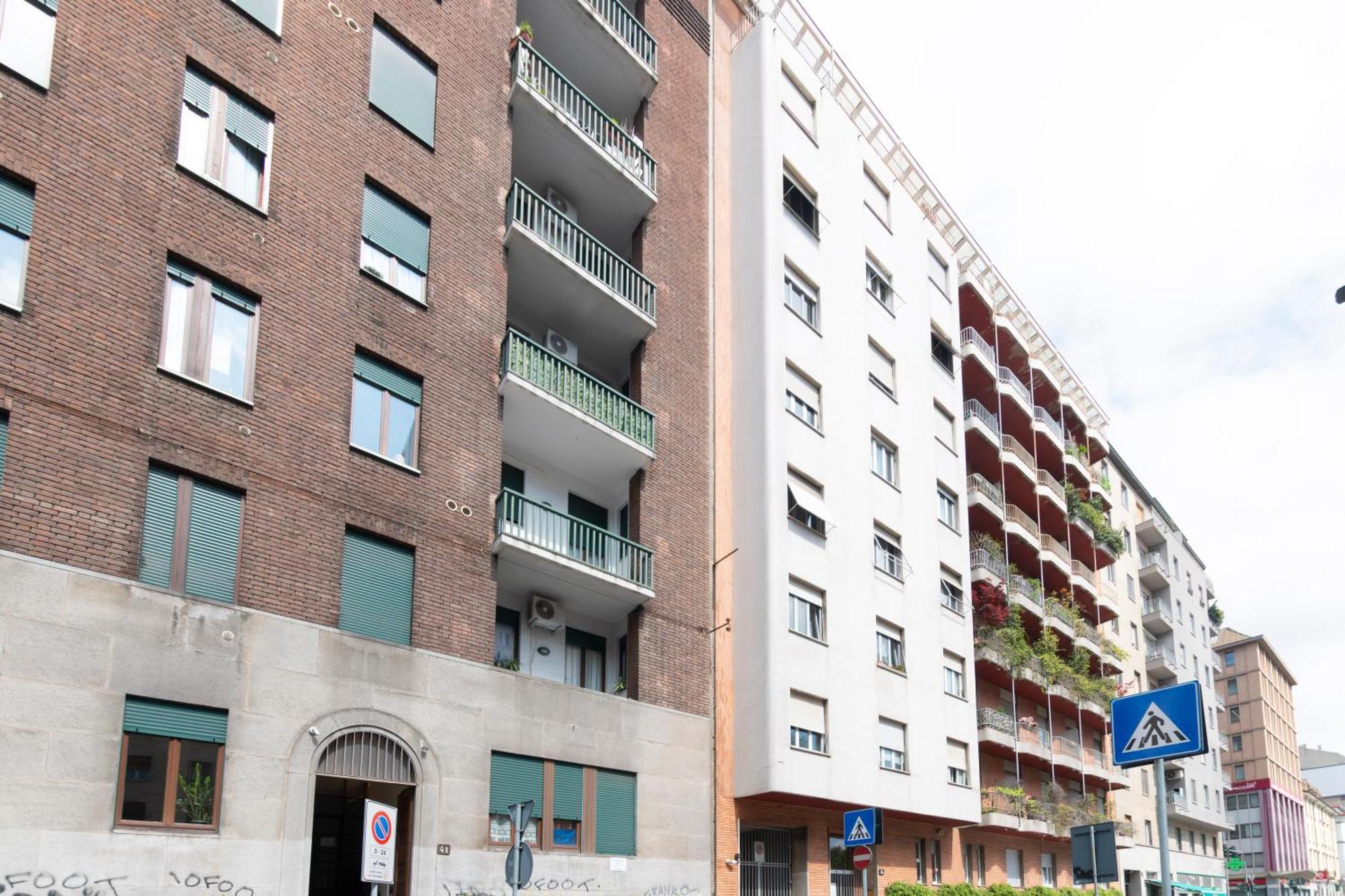 Modern & Stylish Near Isola & Central Station Milán Exterior foto